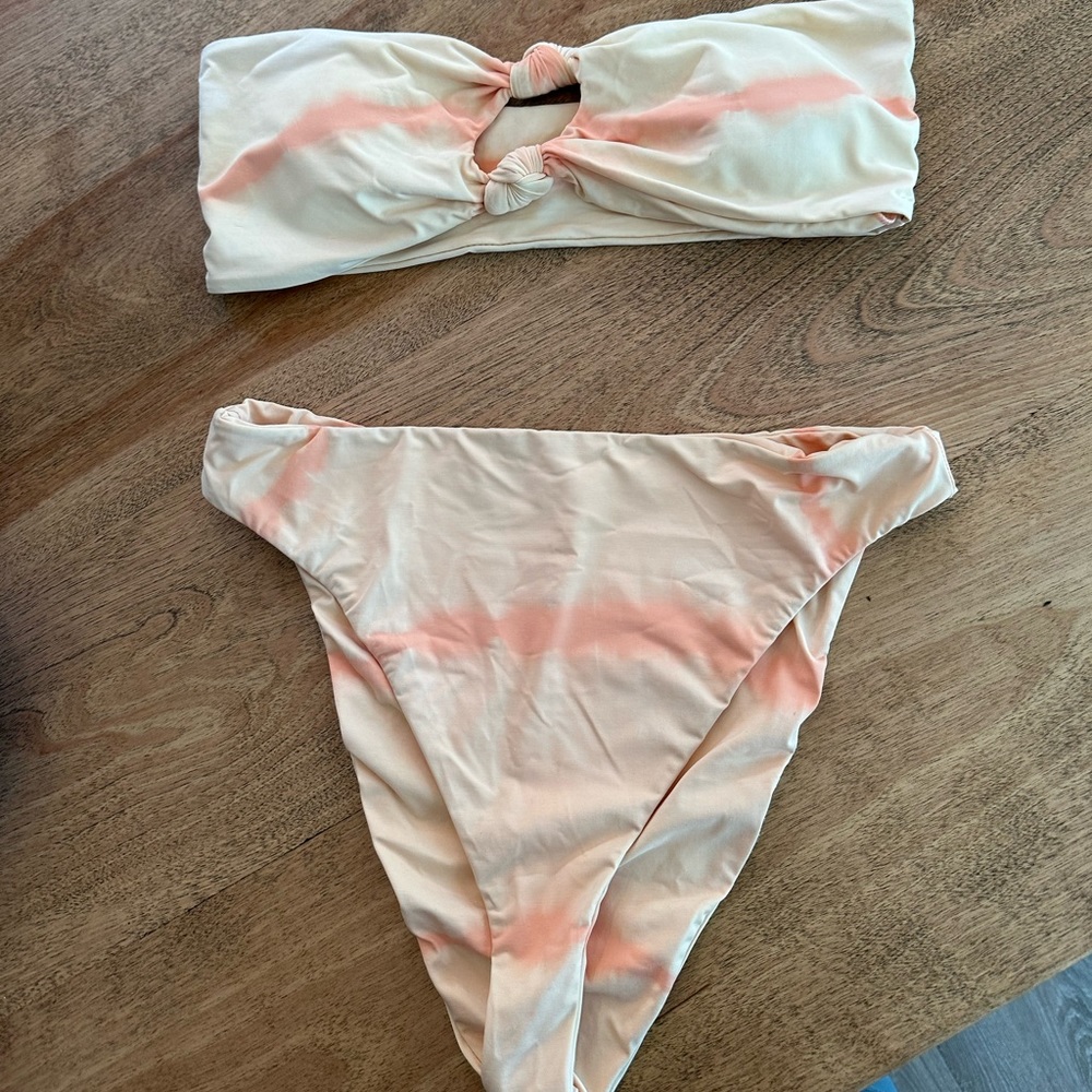 Dippin daisys bikini set